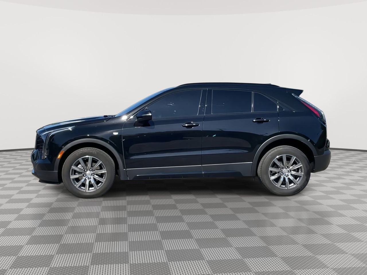Thumbnail: 2023 Cadillac XT4 - 5