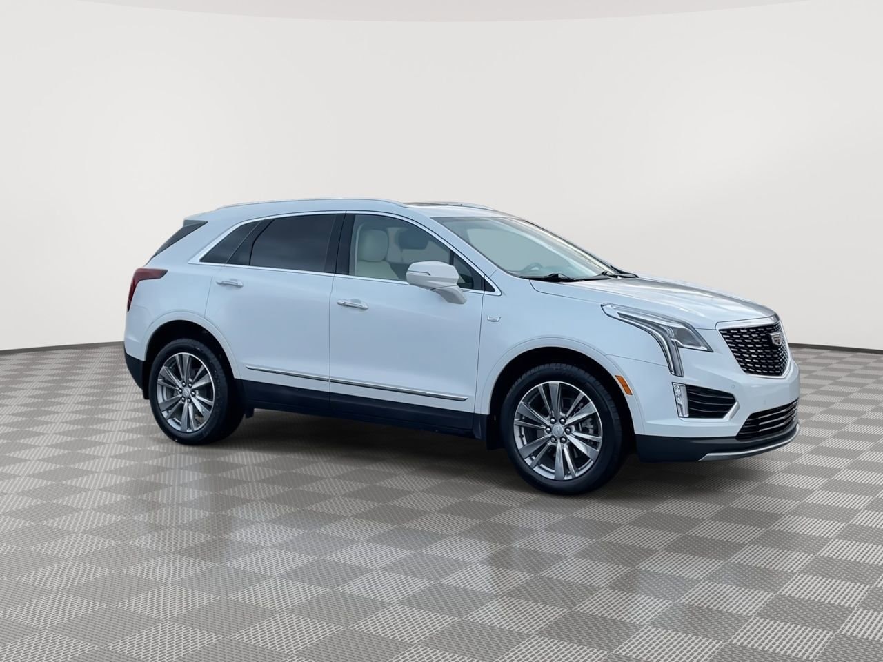 Thumbnail: 2023 Cadillac XT5 - 2