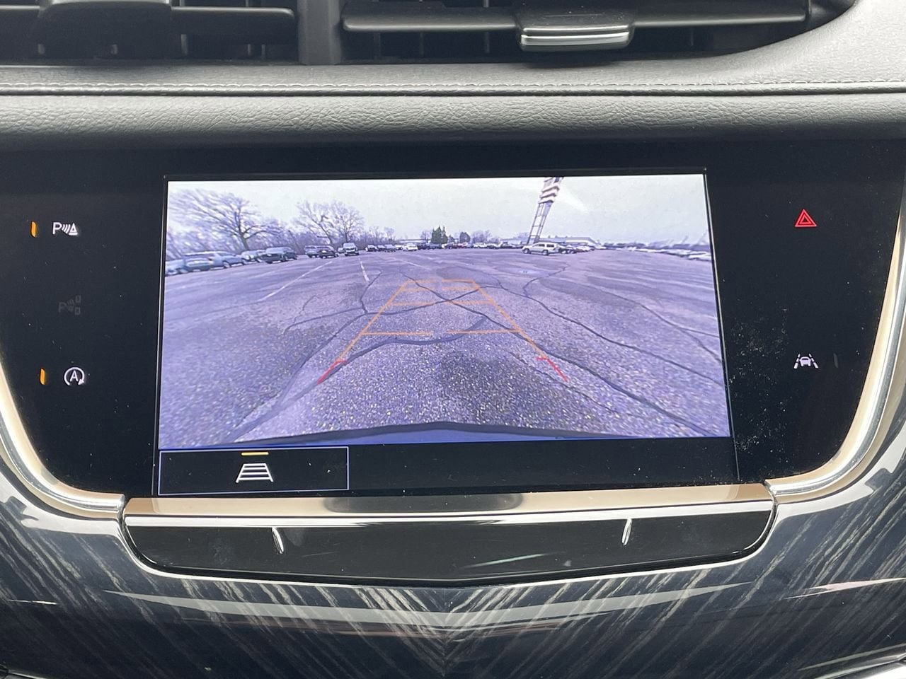 Thumbnail: 2023 Cadillac XT6 - 30