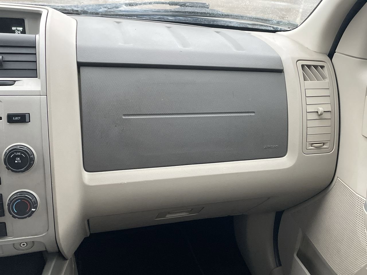 Thumbnail: 2012 Ford Escape - 16