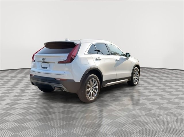 2022 Cadillac XT4 Premium Luxury 8