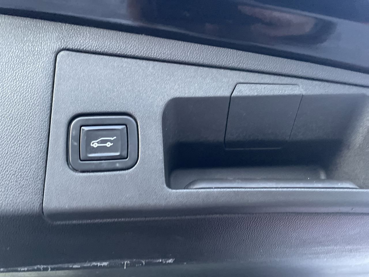 Thumbnail: 2020 Cadillac XT5 - 18