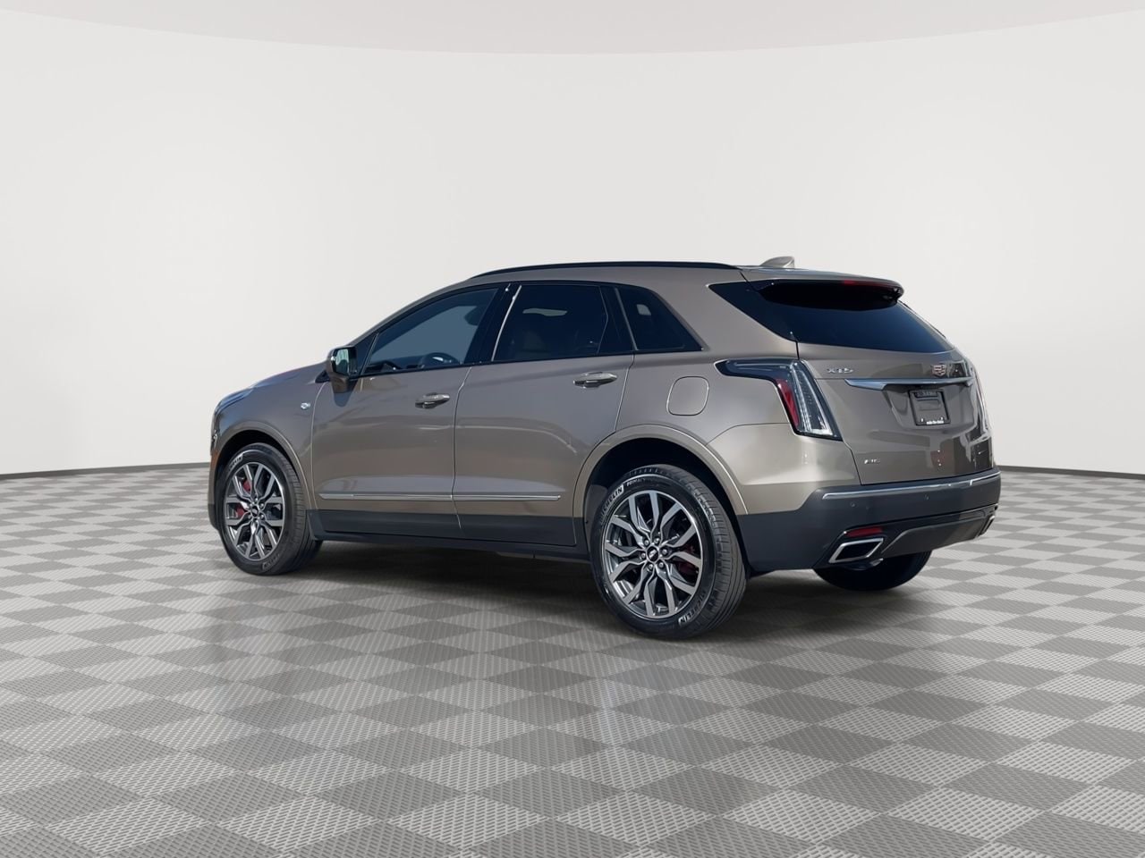Thumbnail: 2023 Cadillac XT5 - 6
