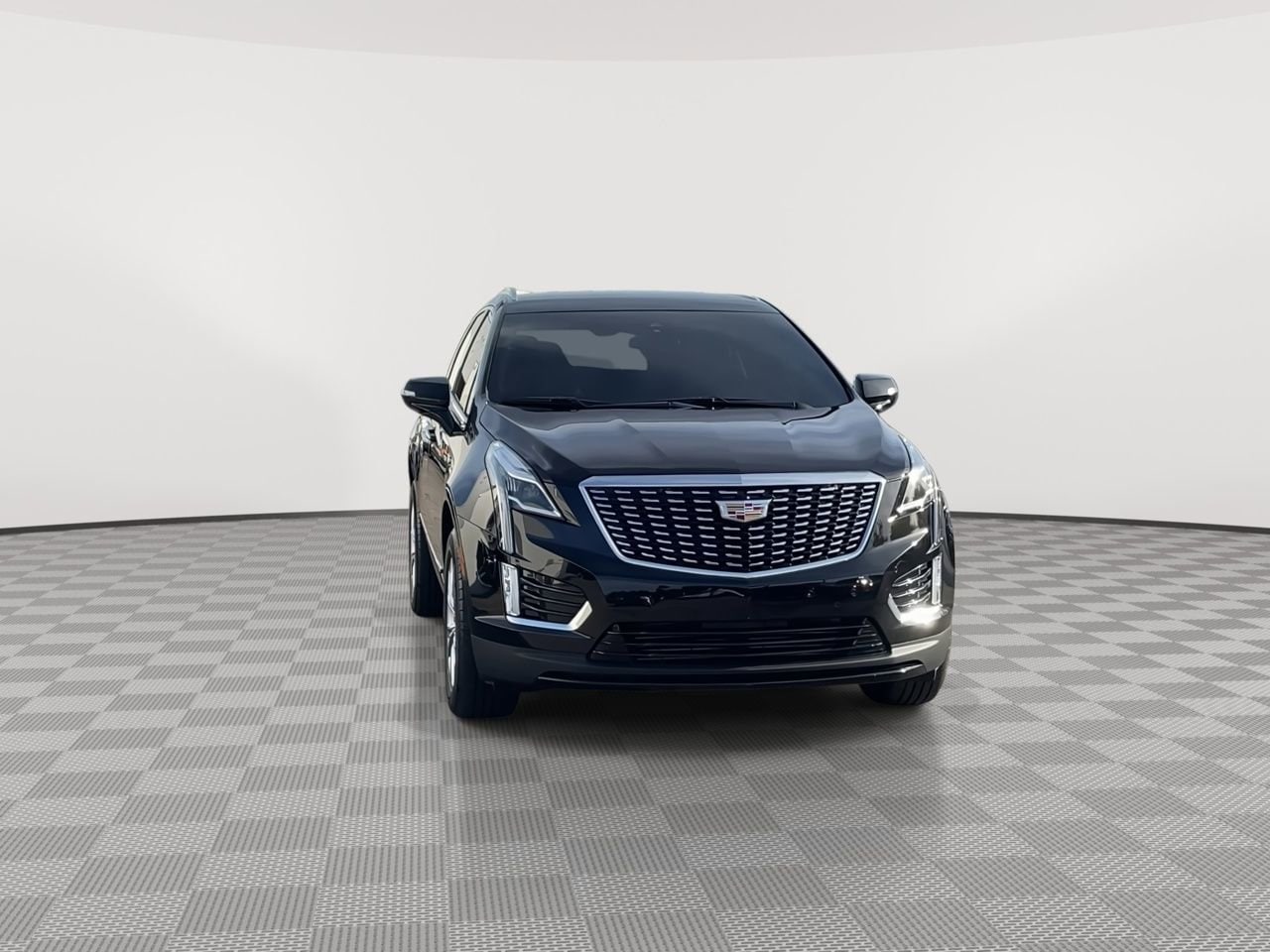 Thumbnail: 2024 Cadillac XT5 - 3
