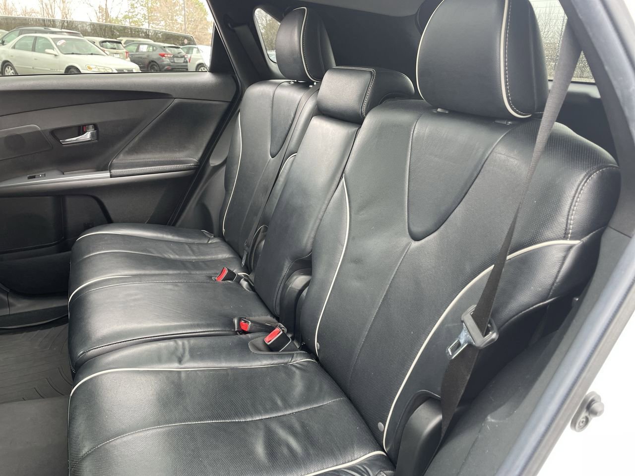 Thumbnail: 2013 Toyota Venza - 19