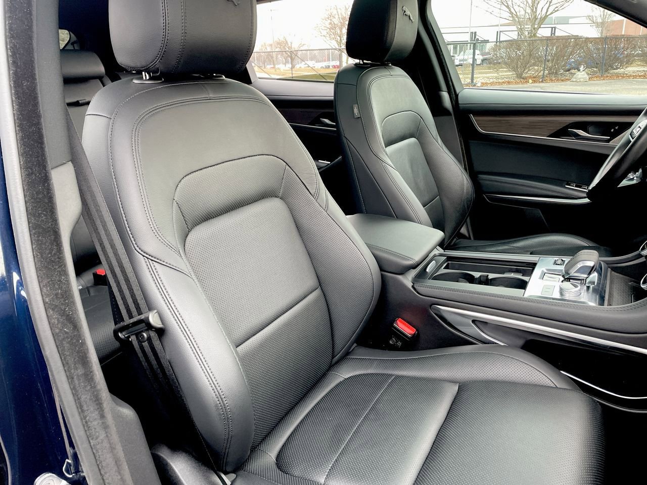 Thumbnail: 2021 Jaguar F-Pace - 14