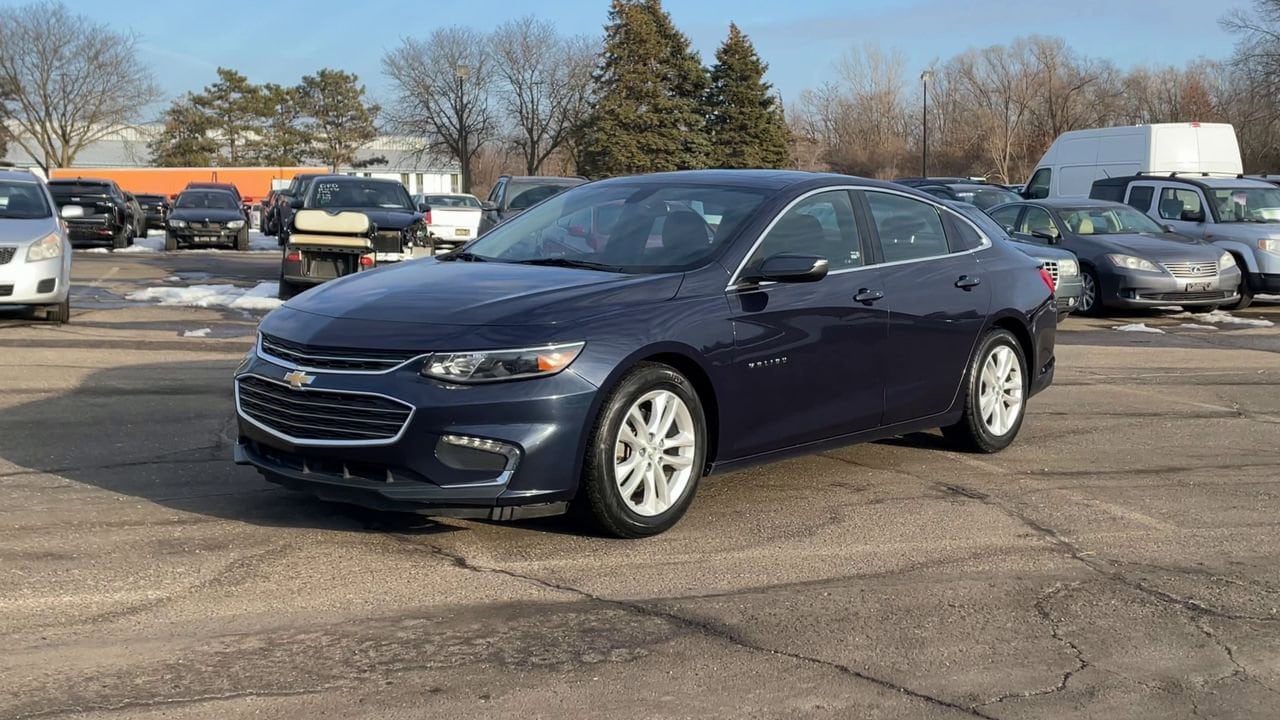 Thumbnail: 2016 Chevrolet Malibu - 4