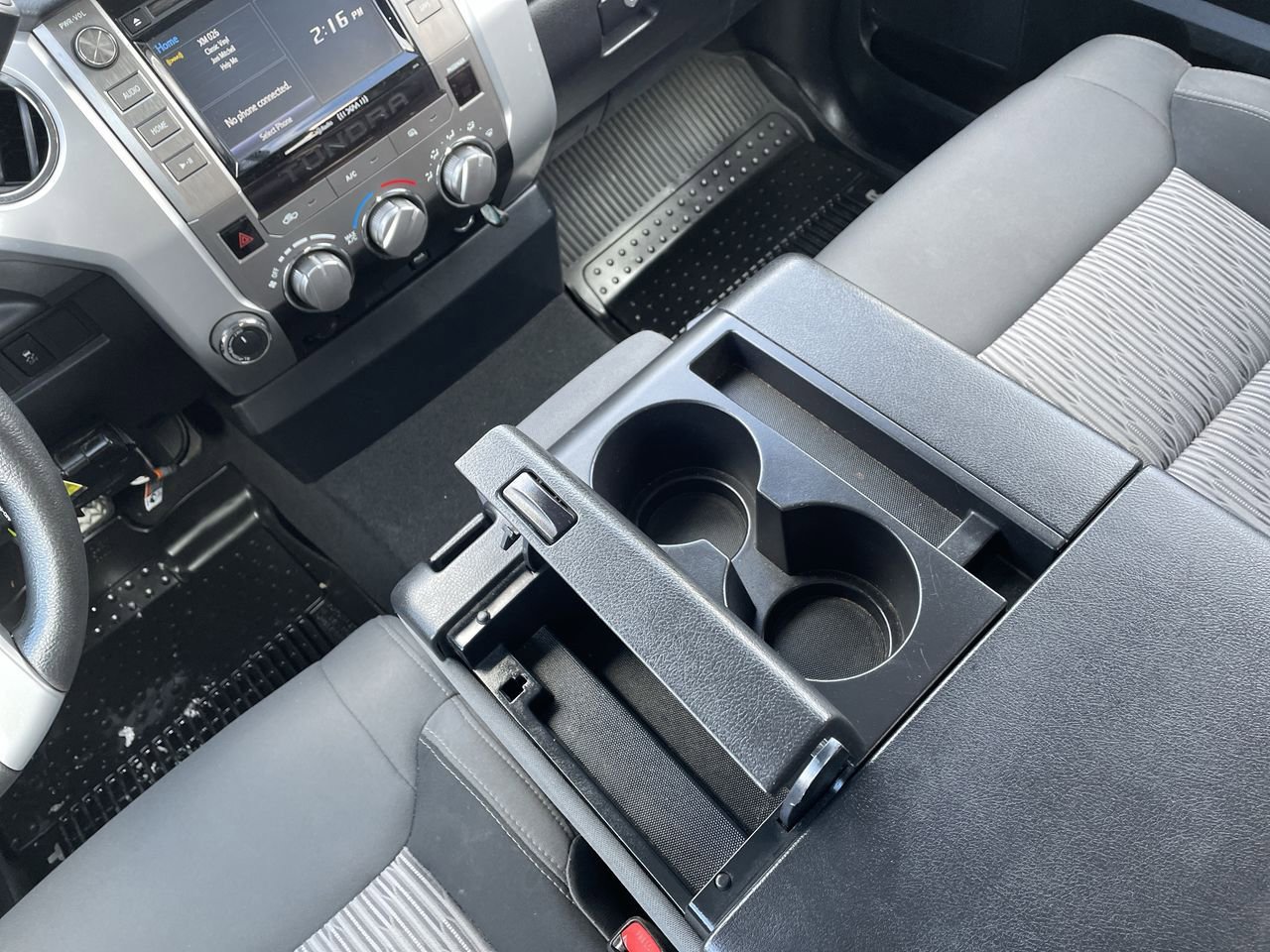 Thumbnail: 2016 Toyota Tundra - 21