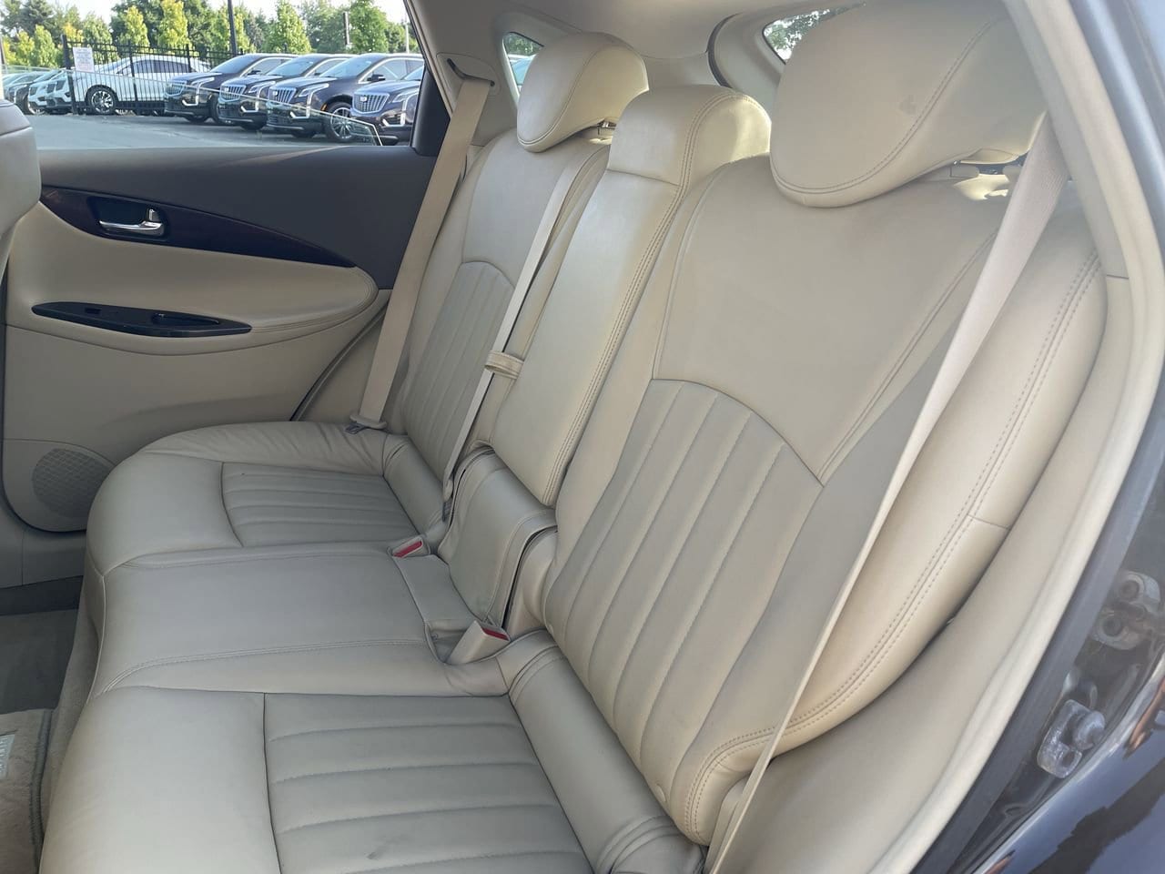 Thumbnail: 2011 INFINITI EX35 - 19
