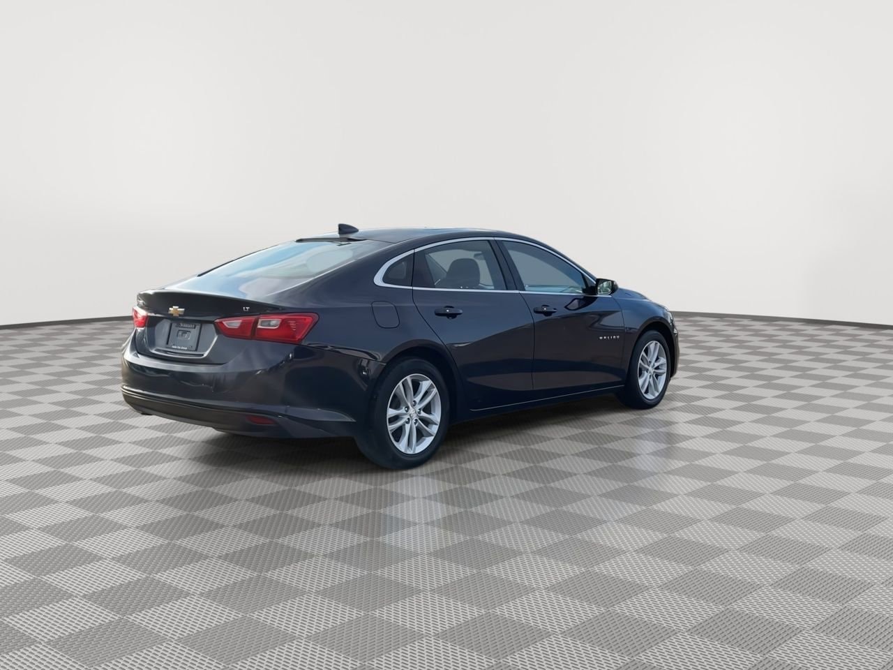 Thumbnail: 2016 Chevrolet Malibu - 8