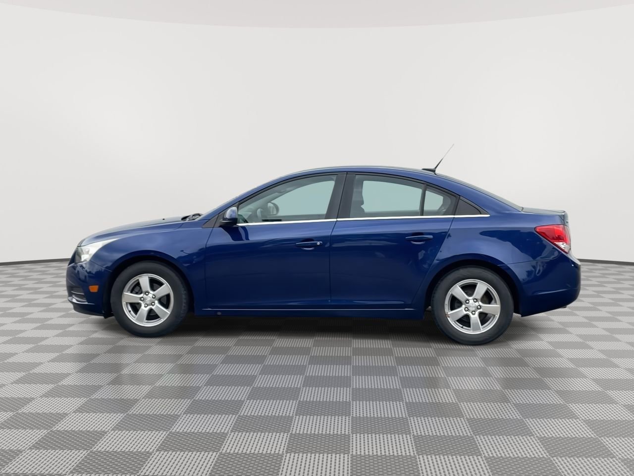 Thumbnail: 2013 Chevrolet Cruze - 5