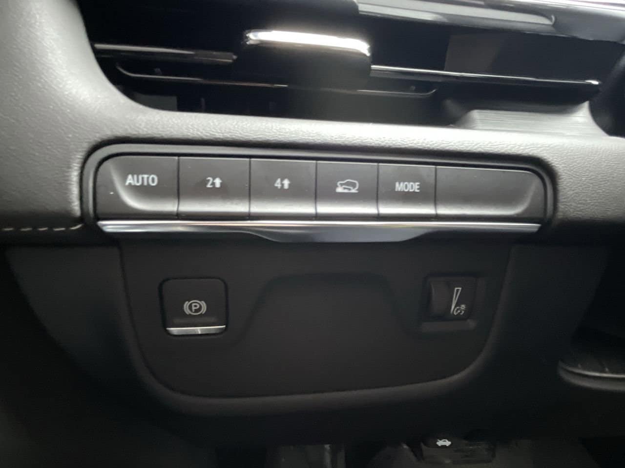 Thumbnail: 2024 Cadillac Escalade - 32