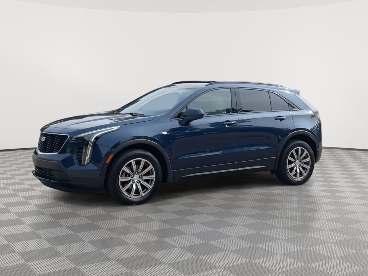 Thumbnail: 2019 Cadillac XT4 - 4