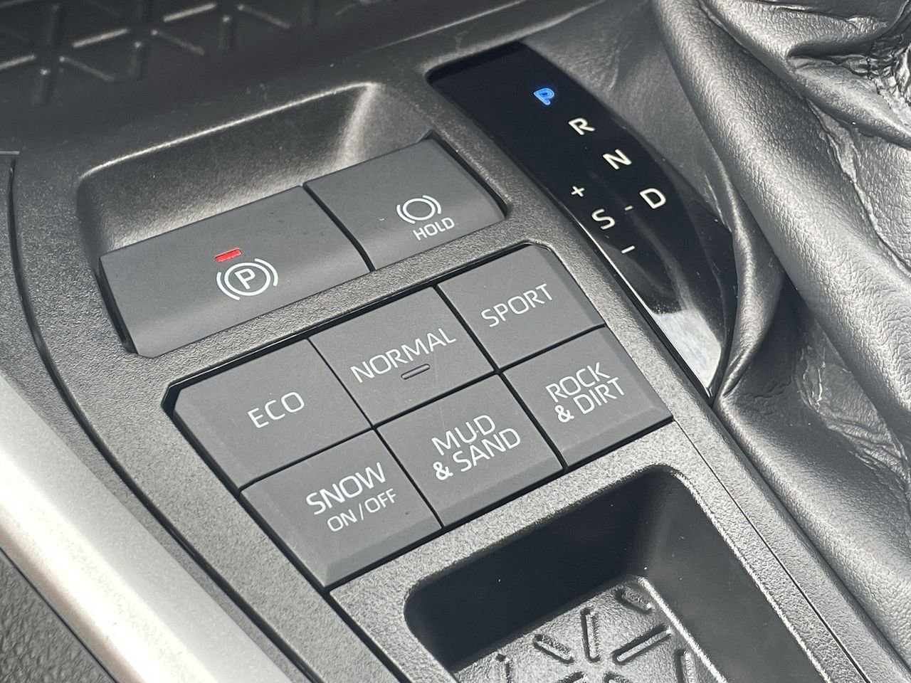 Thumbnail: 2022 Toyota RAV4 - 26