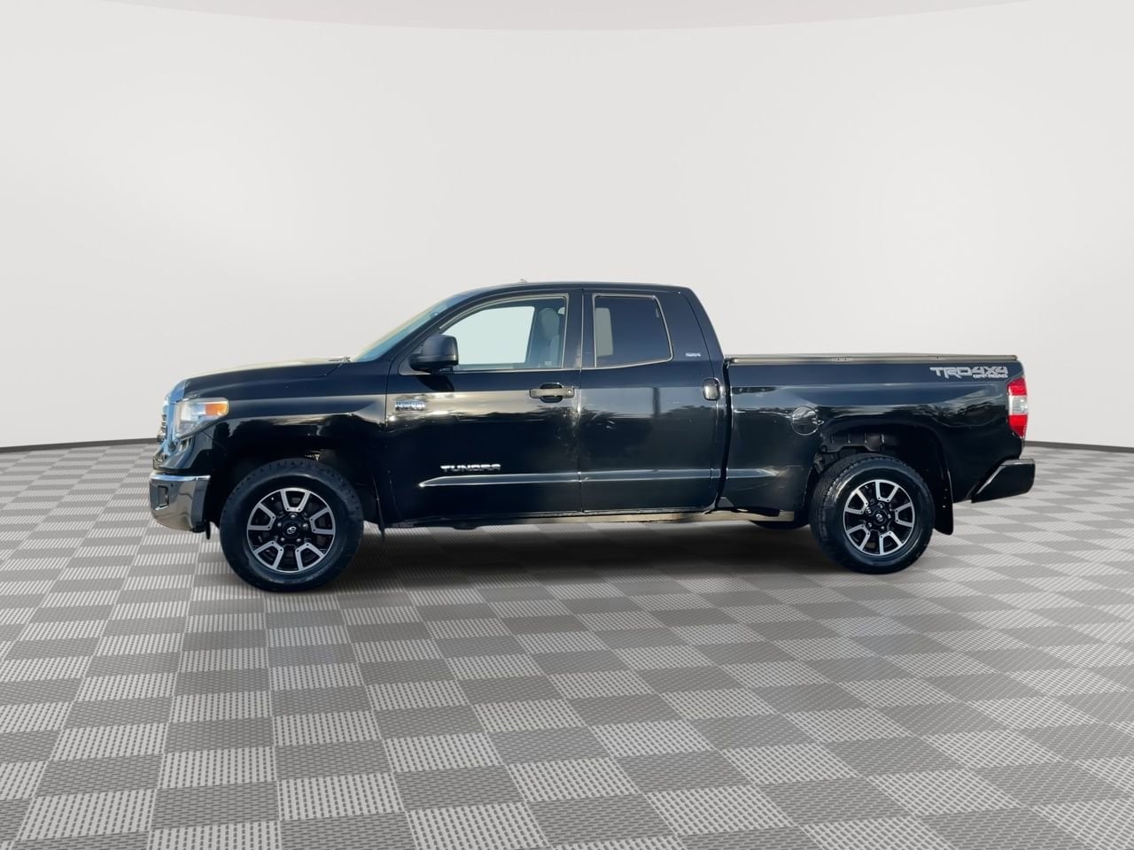 Thumbnail: 2017 Toyota Tundra - 5