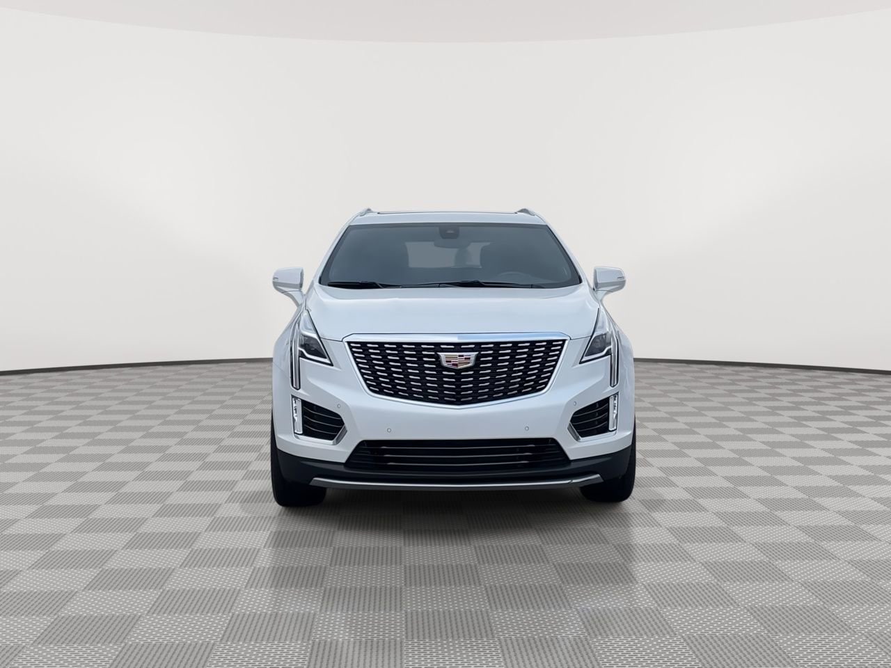 Thumbnail: 2023 Cadillac XT5 - 3