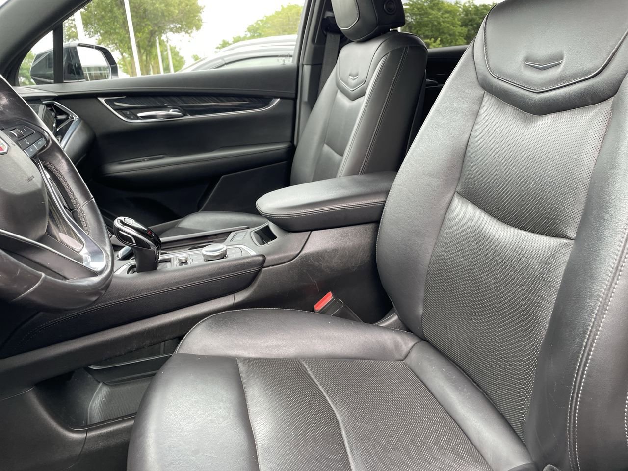 Thumbnail: 2020 Cadillac XT6 - 12