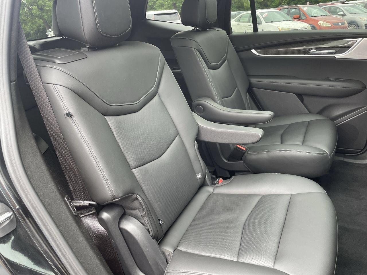 Thumbnail: 2022 Cadillac XT6 - 23
