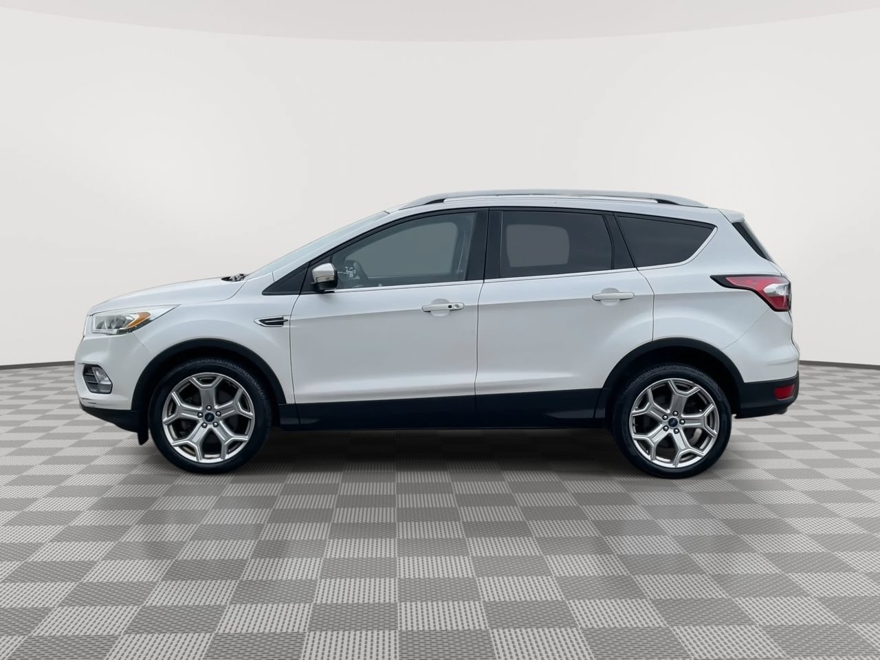Thumbnail: 2017 Ford Escape - 5