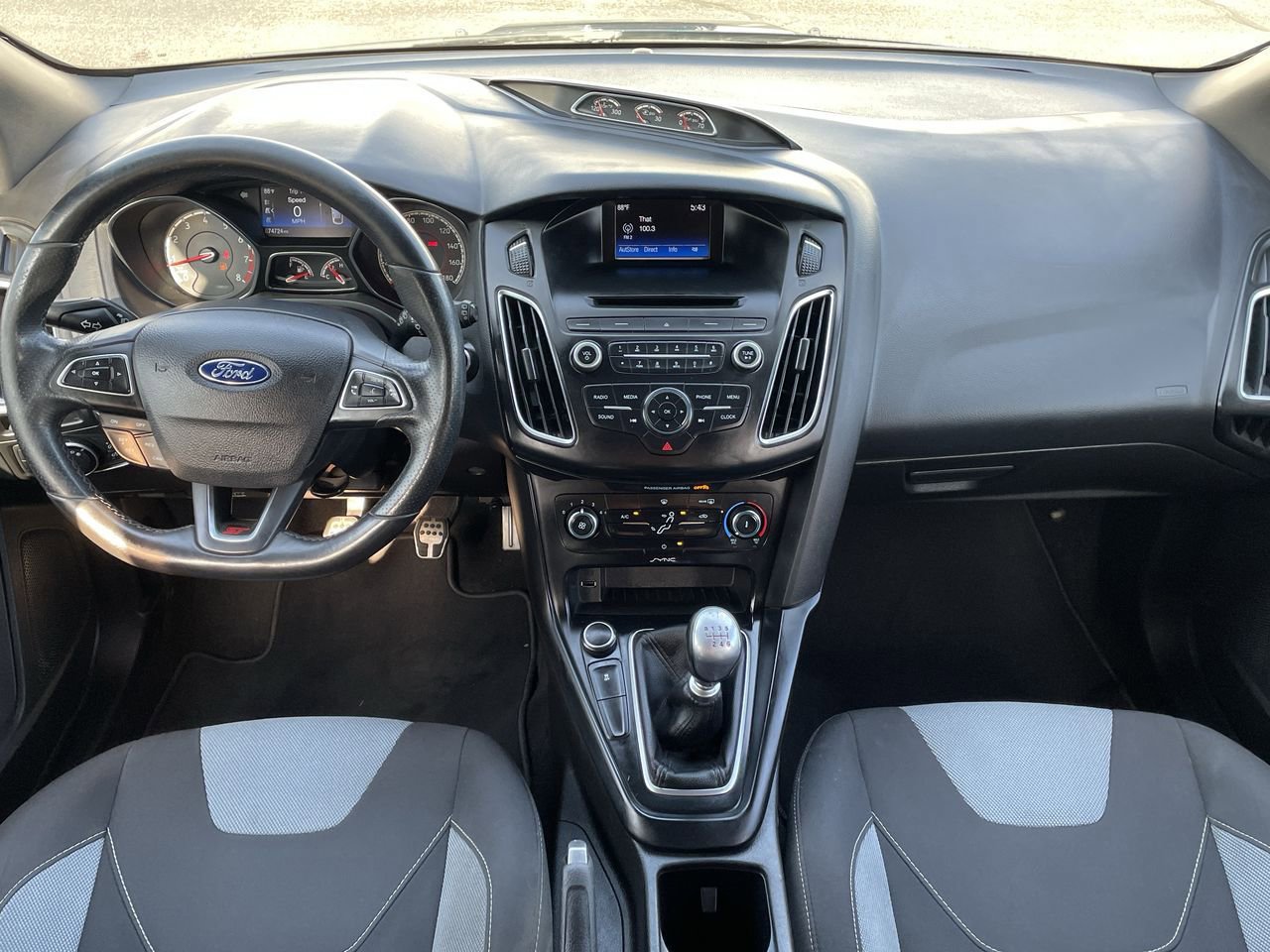 Thumbnail: 2017 Ford Focus - 20