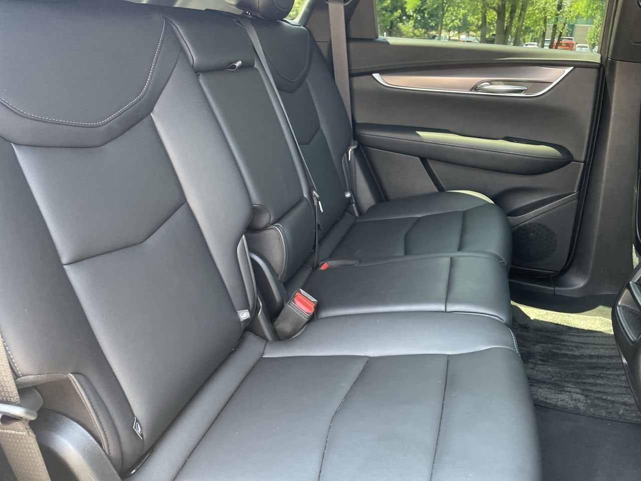 Thumbnail: 2023 Cadillac XT5 - 15