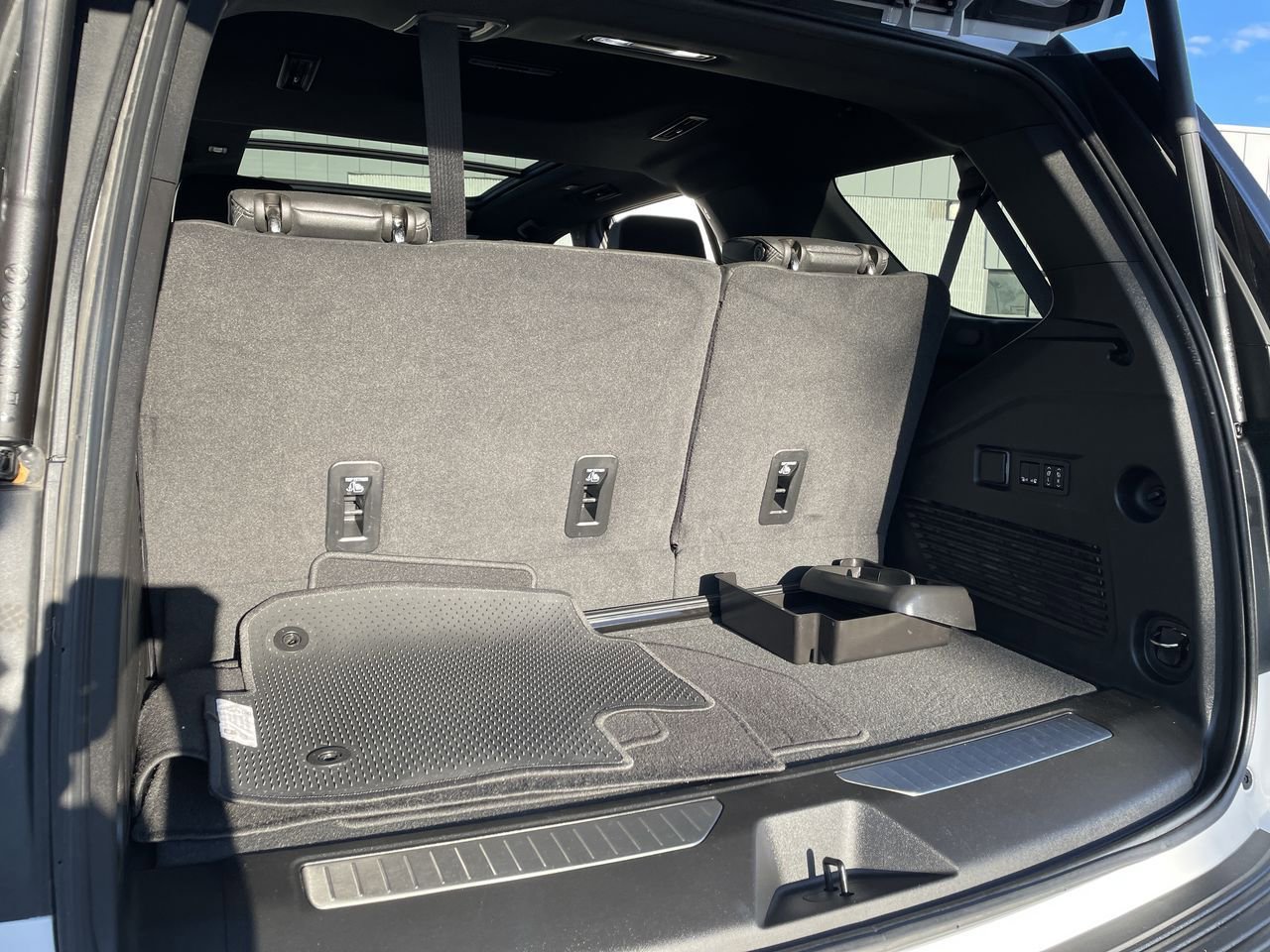 Thumbnail: 2024 Chevrolet Tahoe - 17