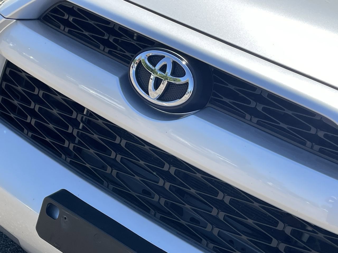 Thumbnail: 2014 Toyota 4Runner - 32