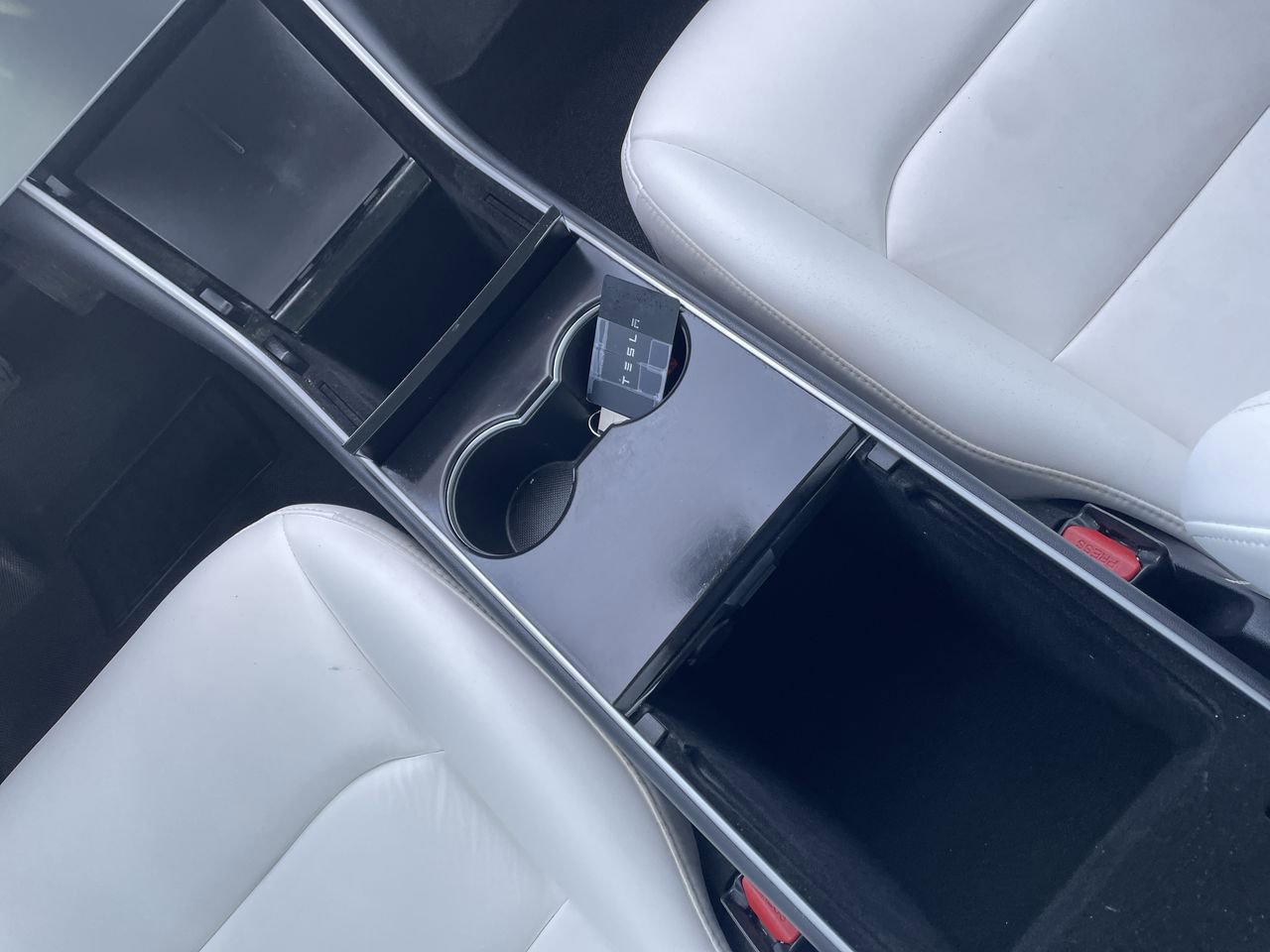 Thumbnail: 2020 Tesla Model 3 - 24