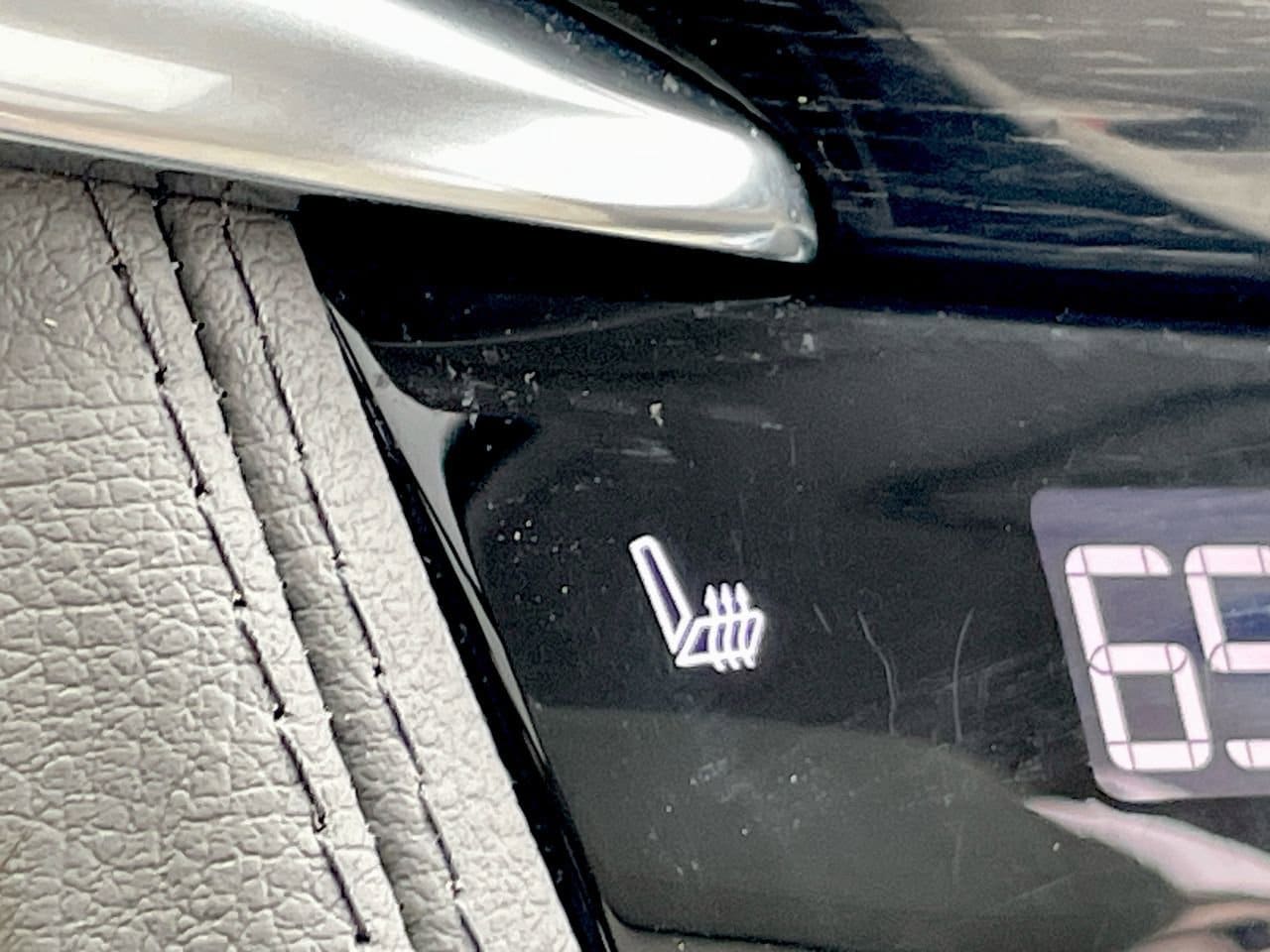 Thumbnail: 2021 Cadillac XT6 - 23