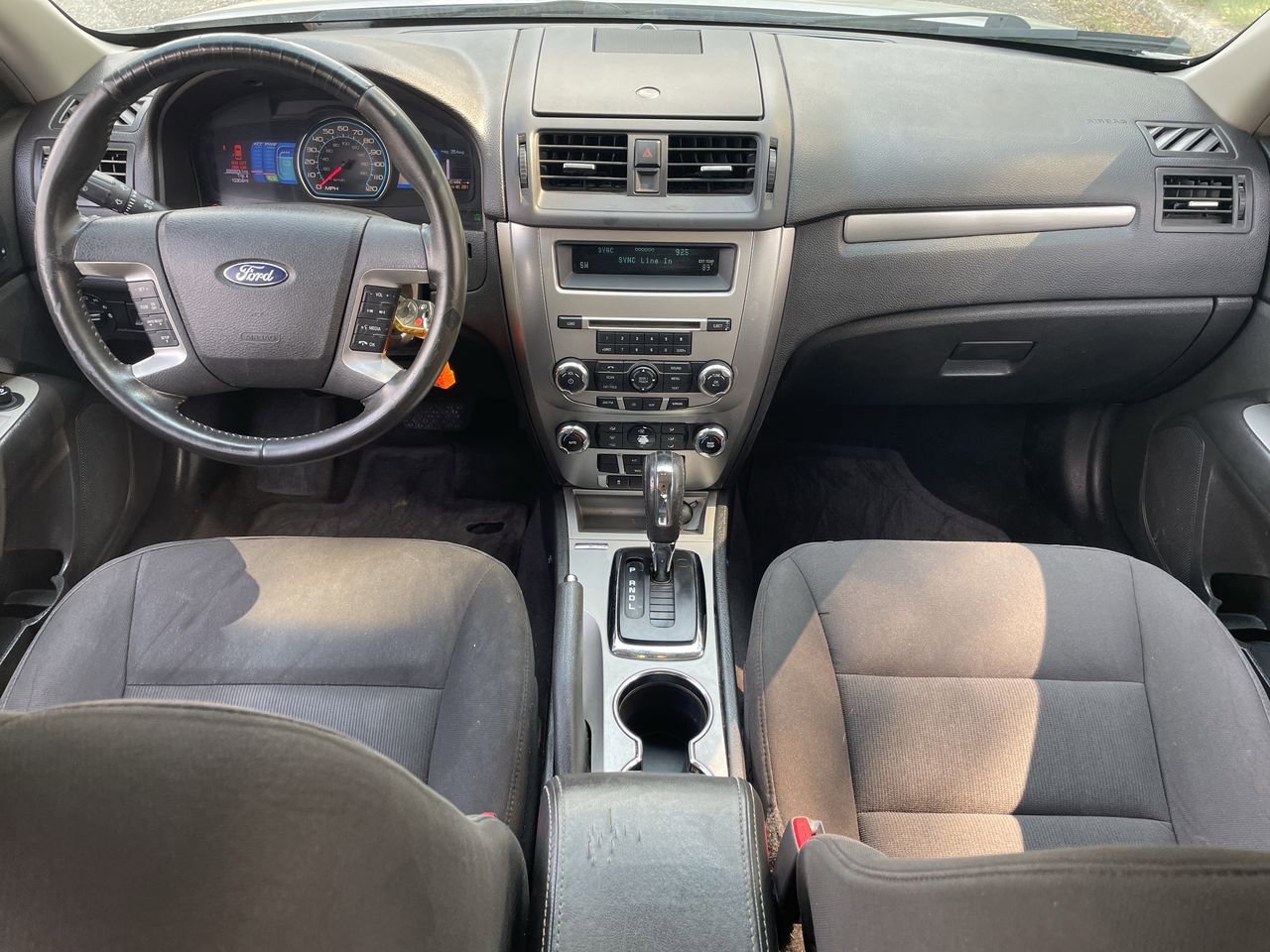 Thumbnail: 2010 Ford Fusion - 21