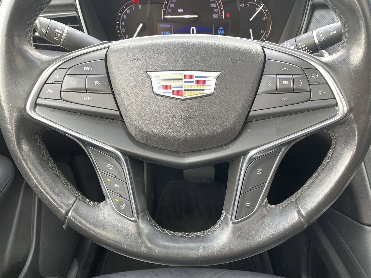 Thumbnail: 2019 Cadillac XT5 - 10