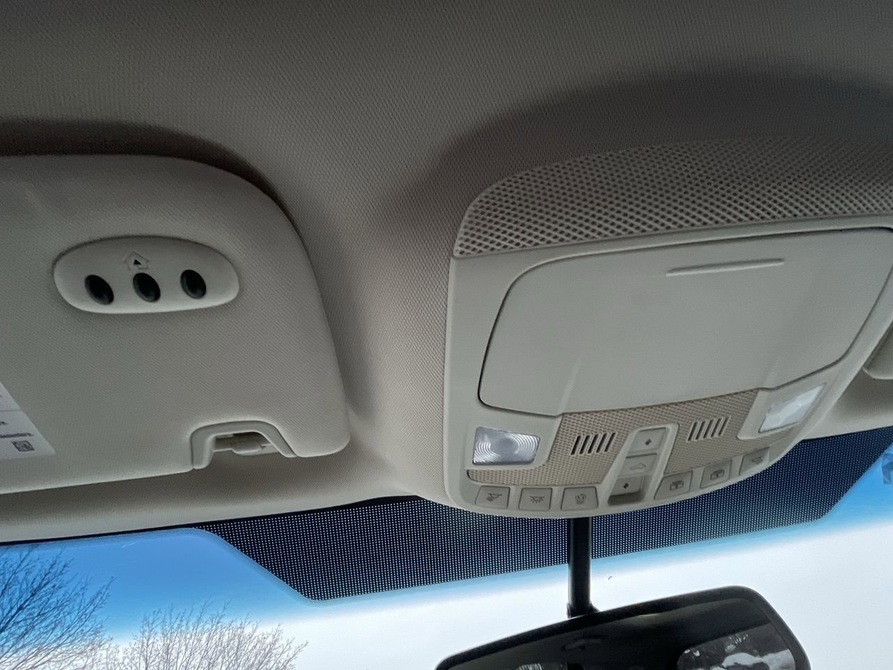 Thumbnail: 2018 Ford Edge - 32