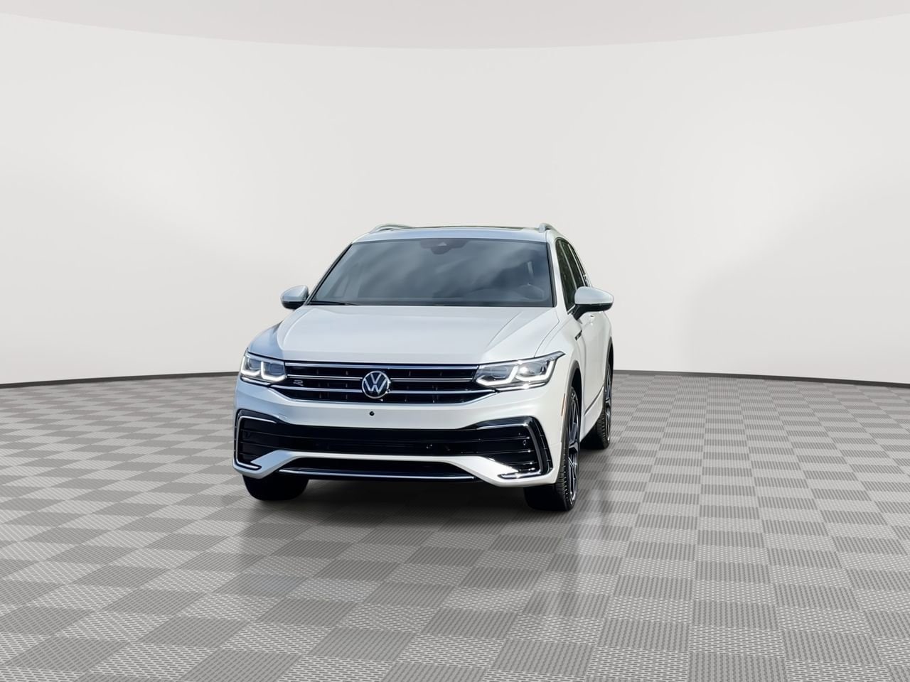 Thumbnail: 2024 Volkswagen Tiguan - 3