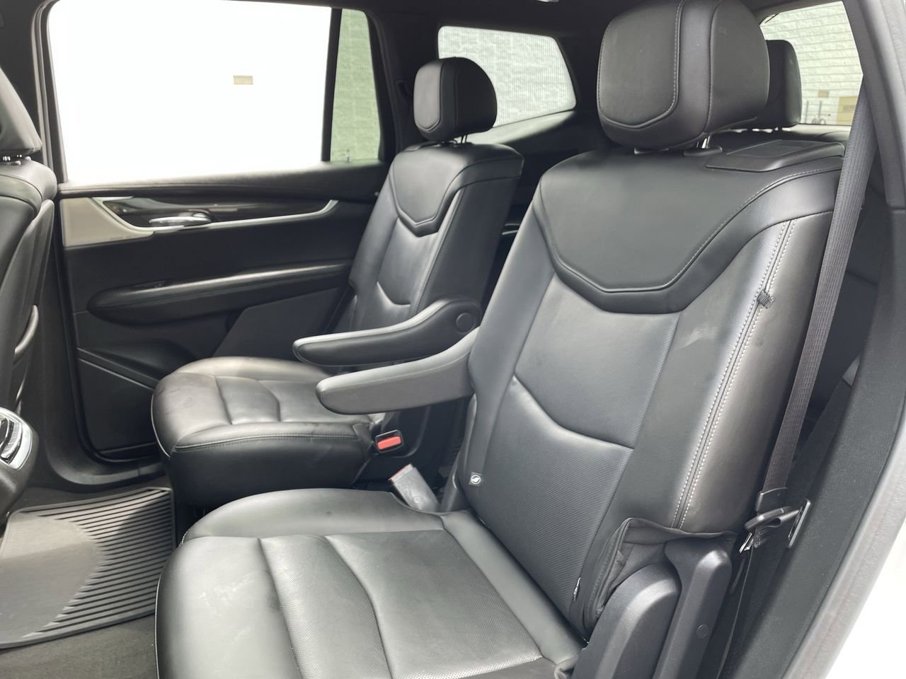 Thumbnail: 2021 Cadillac XT6 - 20