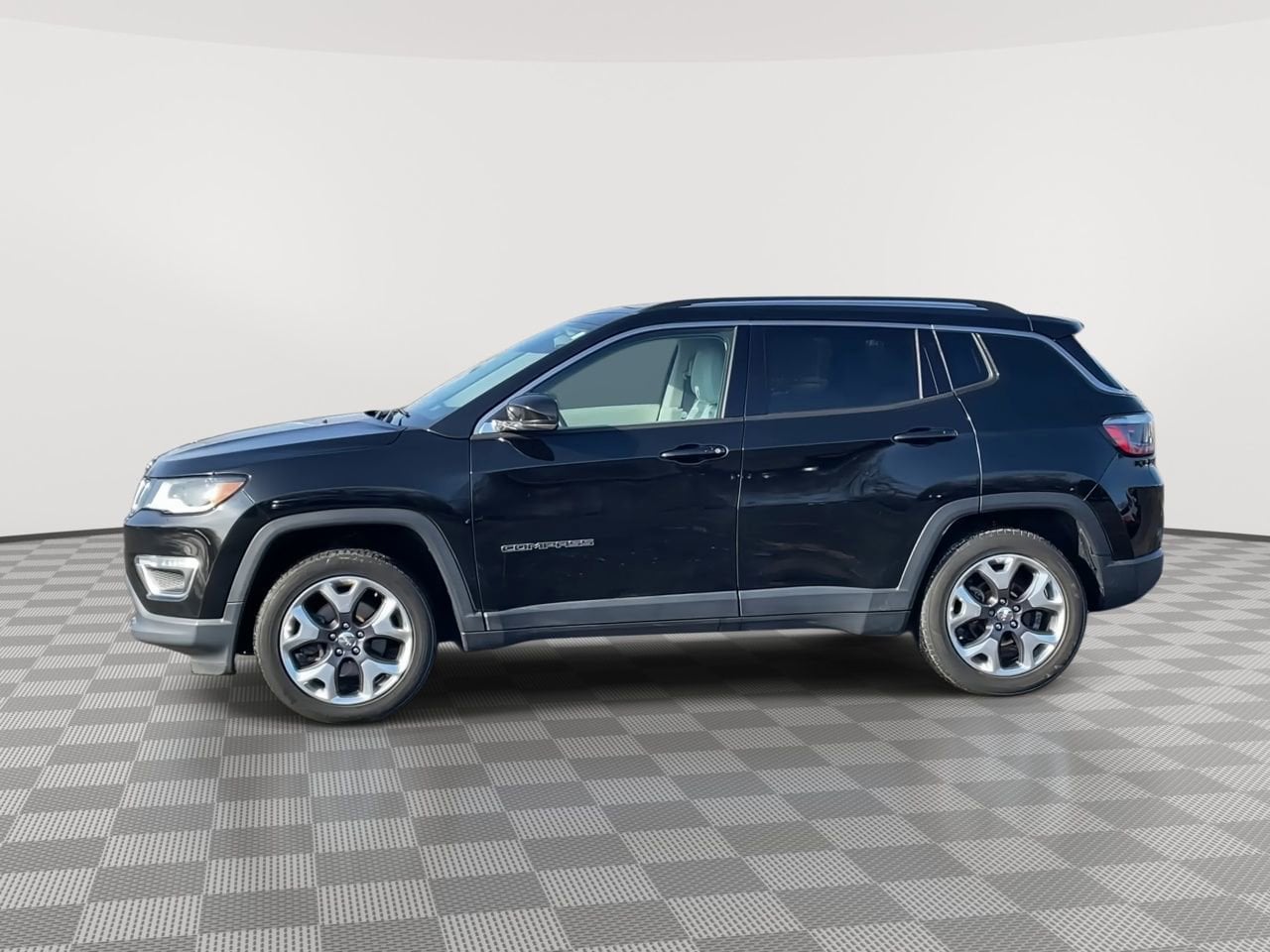 Thumbnail: 2018 Jeep Compass - 5