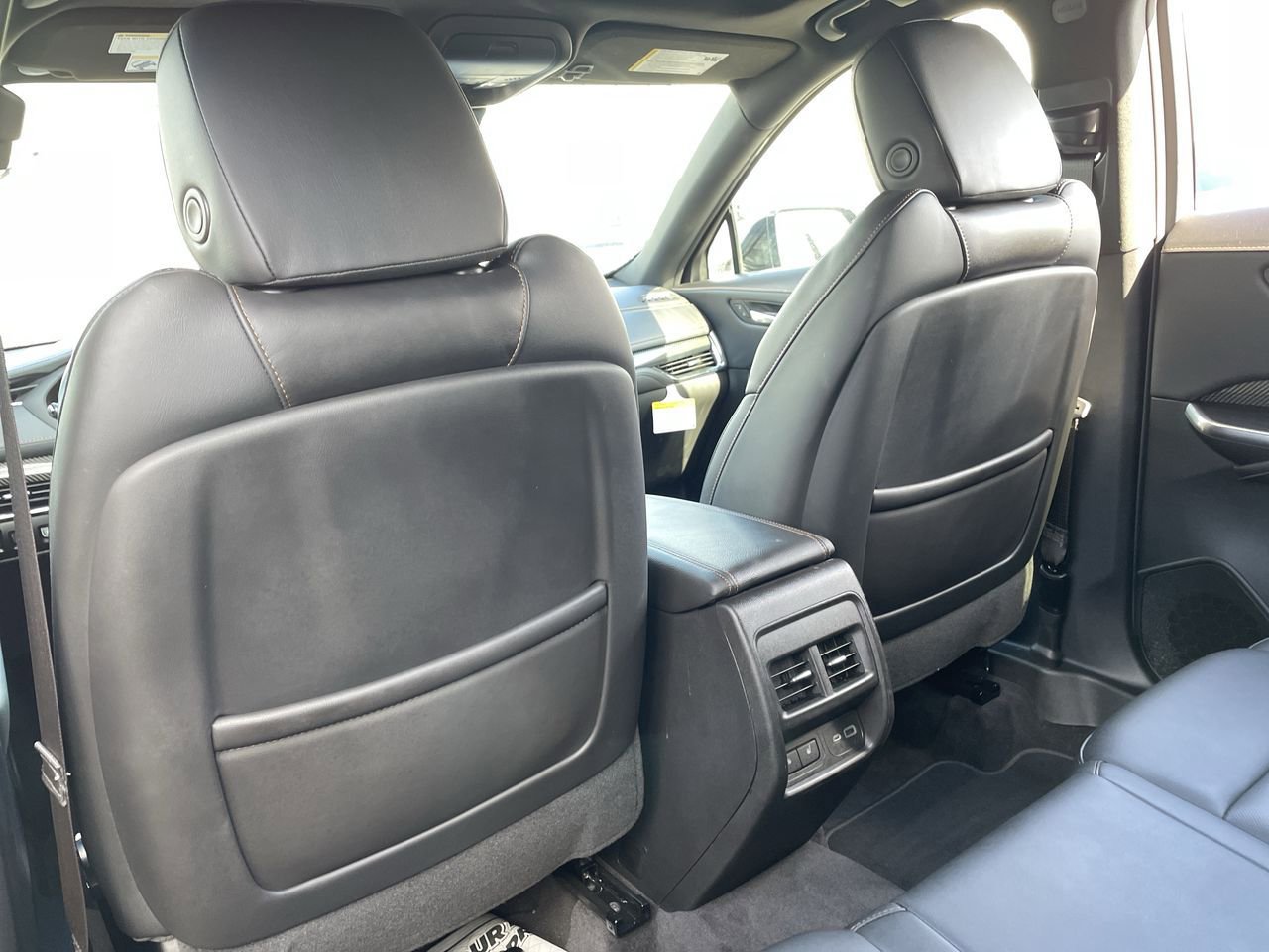 Thumbnail: 2023 Cadillac XT4 - 20