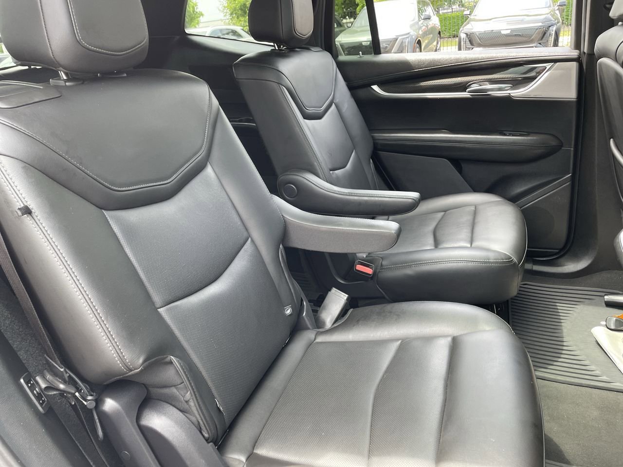 Thumbnail: 2021 Cadillac XT6 - 15