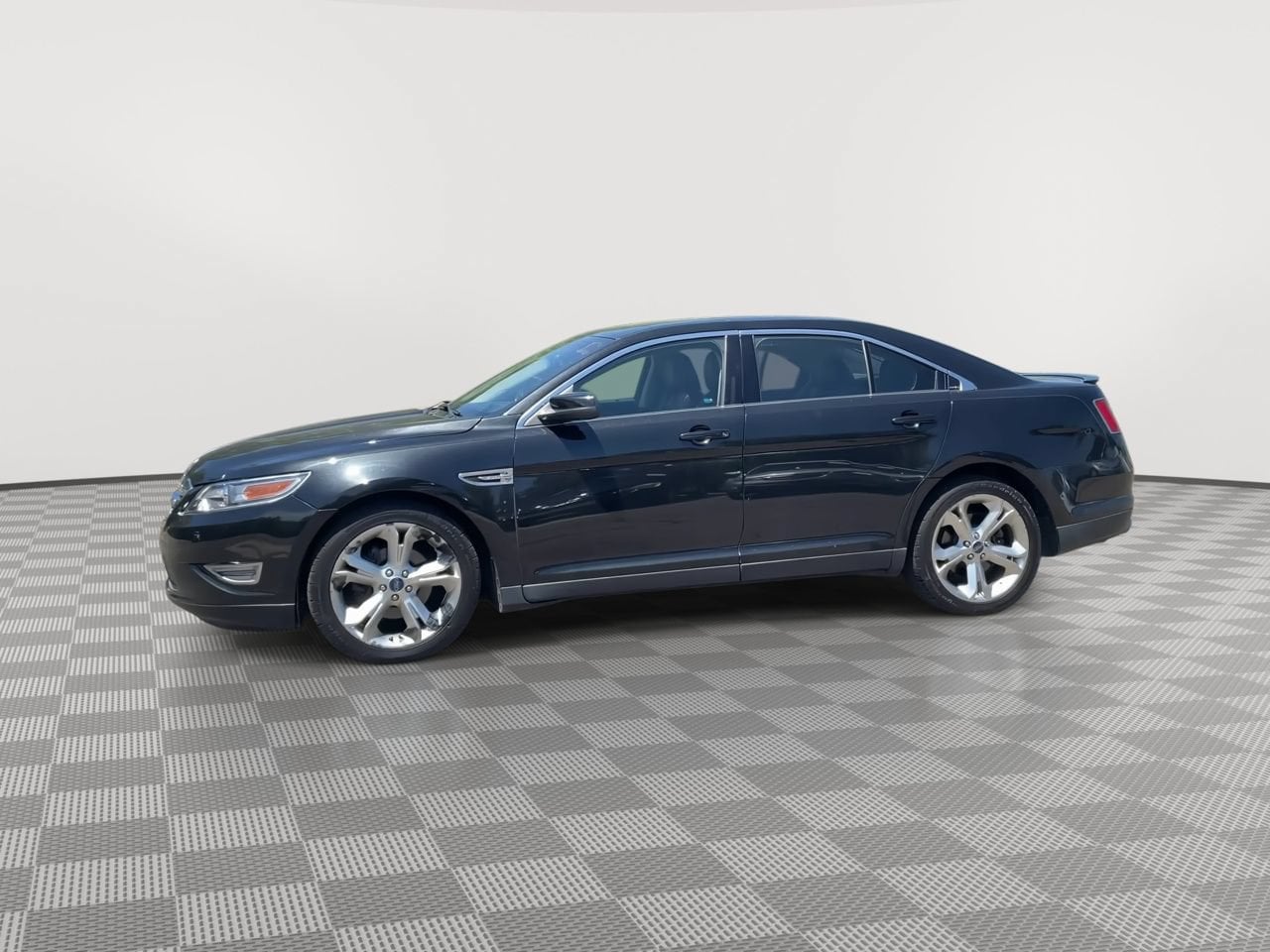 Thumbnail: 2011 Ford Taurus - 5