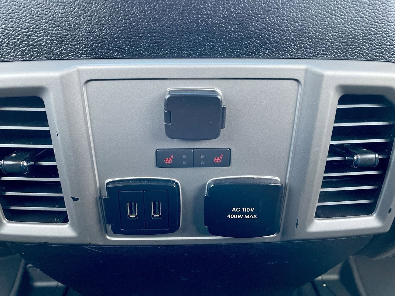 Thumbnail: 2018 Ford Econoline - 21