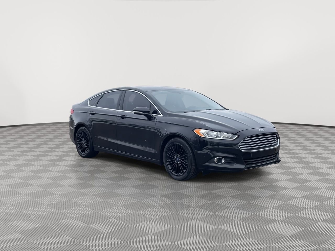 Thumbnail: 2015 Ford Fusion - 2