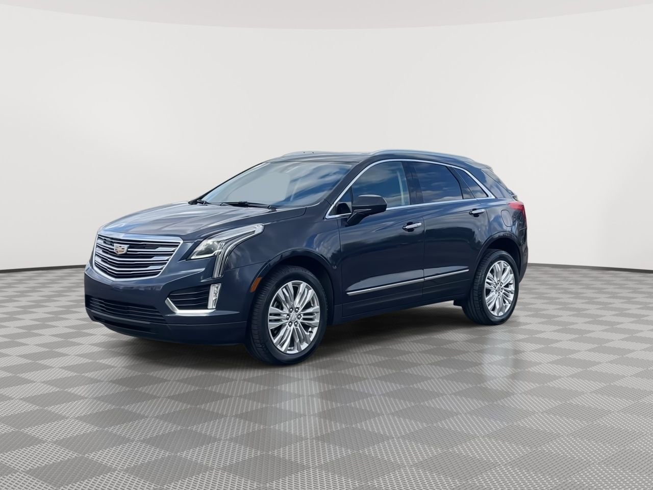 Thumbnail: 2019 Cadillac XT5 - 3