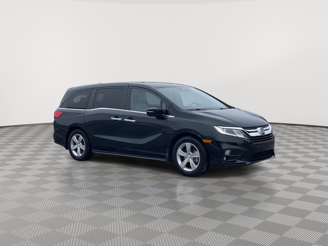 Thumbnail: 2019 Honda Odyssey - 2