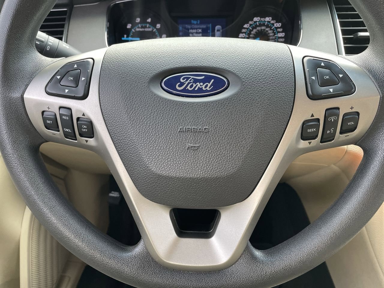 Thumbnail: 2015 Ford Taurus - 10