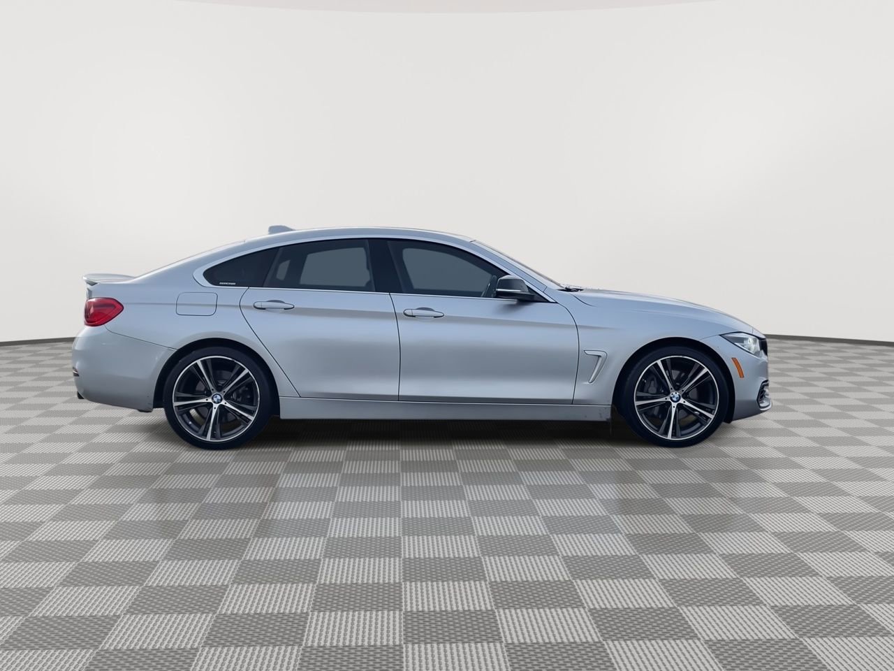 Thumbnail: 2018 BMW 4 Series - 9
