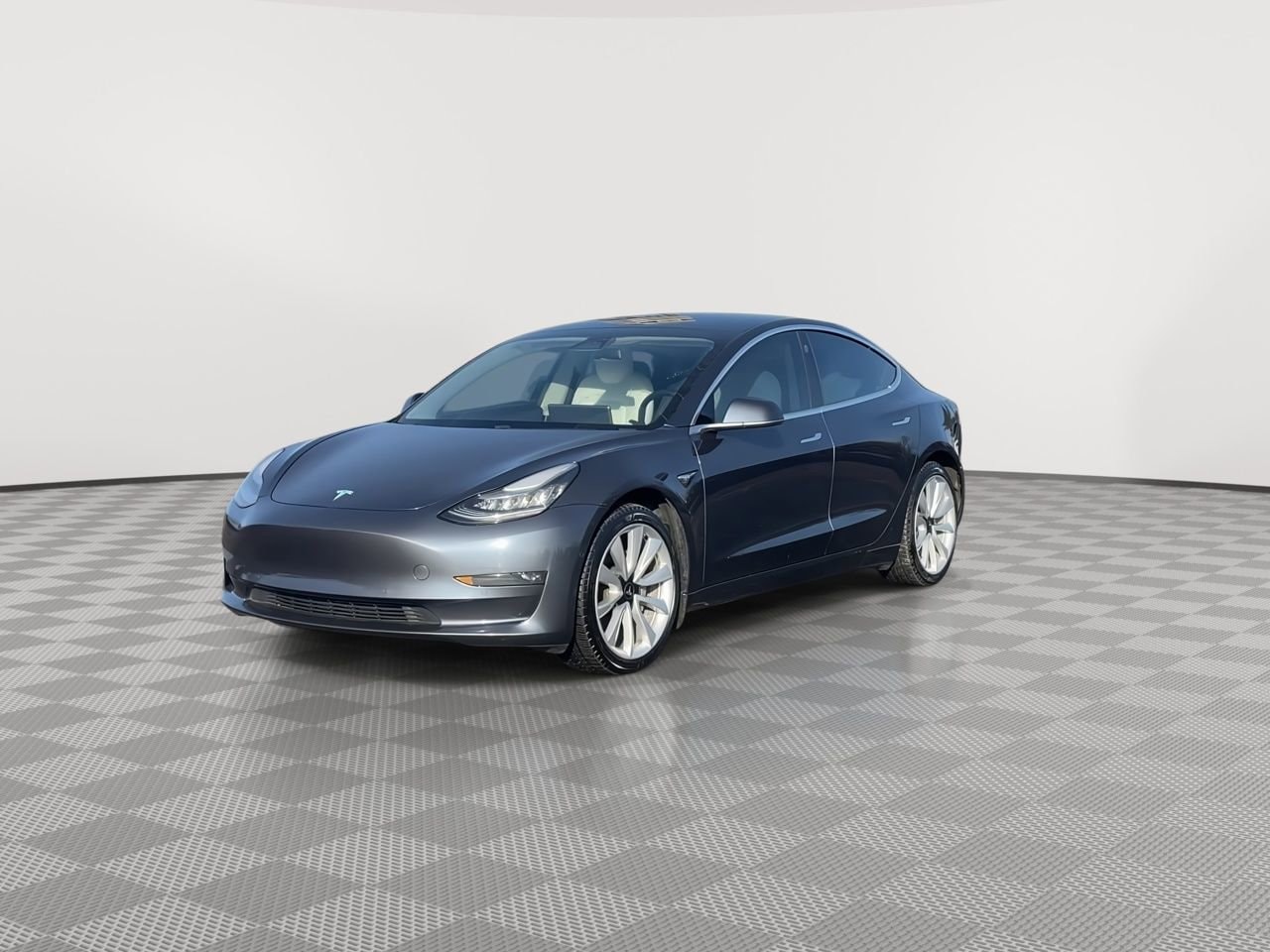 Thumbnail: 2020 Tesla Model 3 - 4