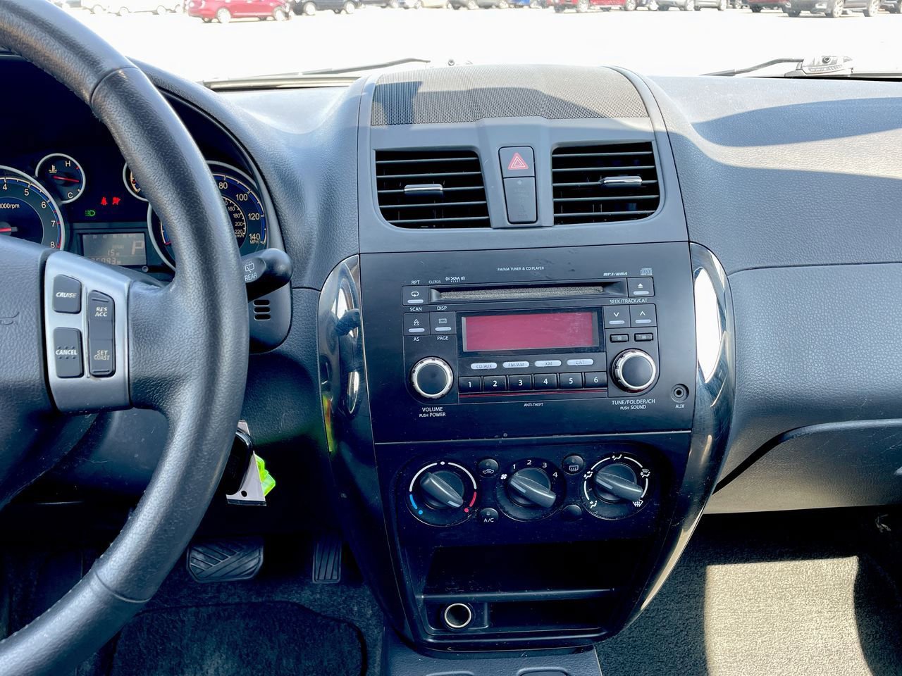 Thumbnail: 2013 Suzuki SX4 - 13