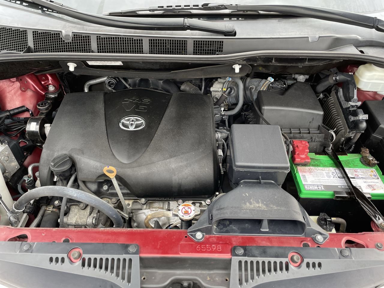 Thumbnail: 2019 Toyota Sienna - 32