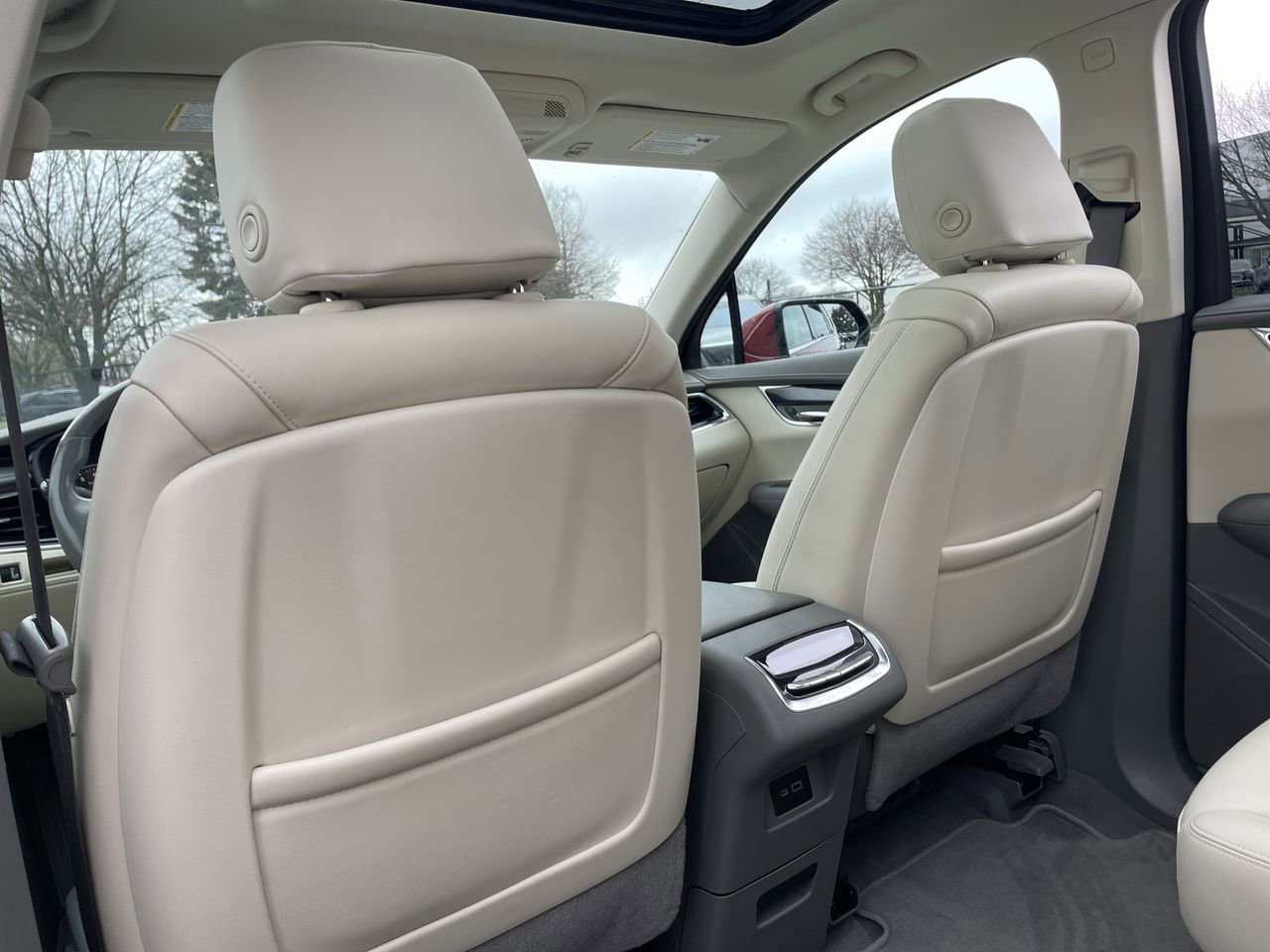 Thumbnail: 2021 Cadillac XT6 - 21