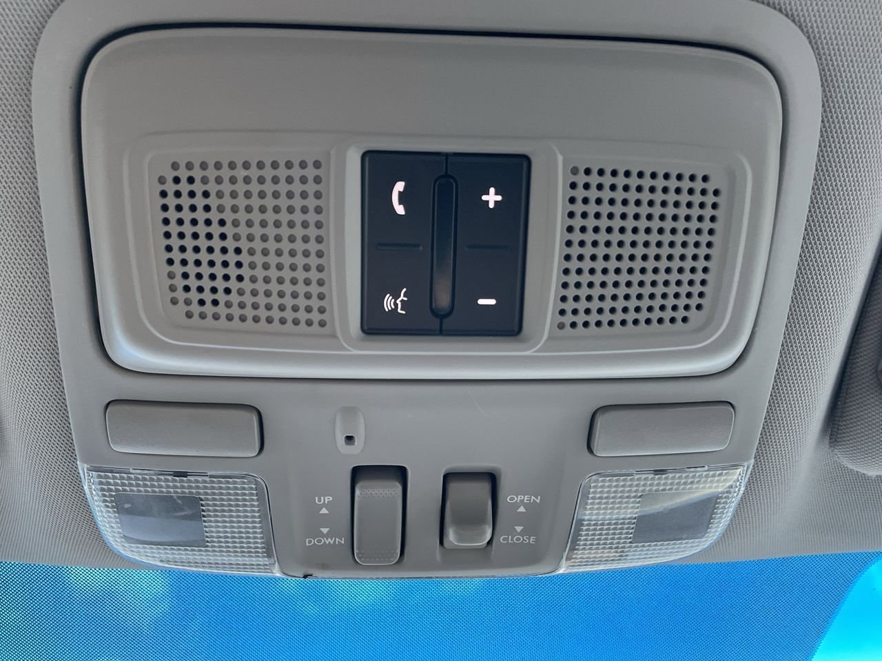 Thumbnail: 2010 Subaru Tribeca - 30