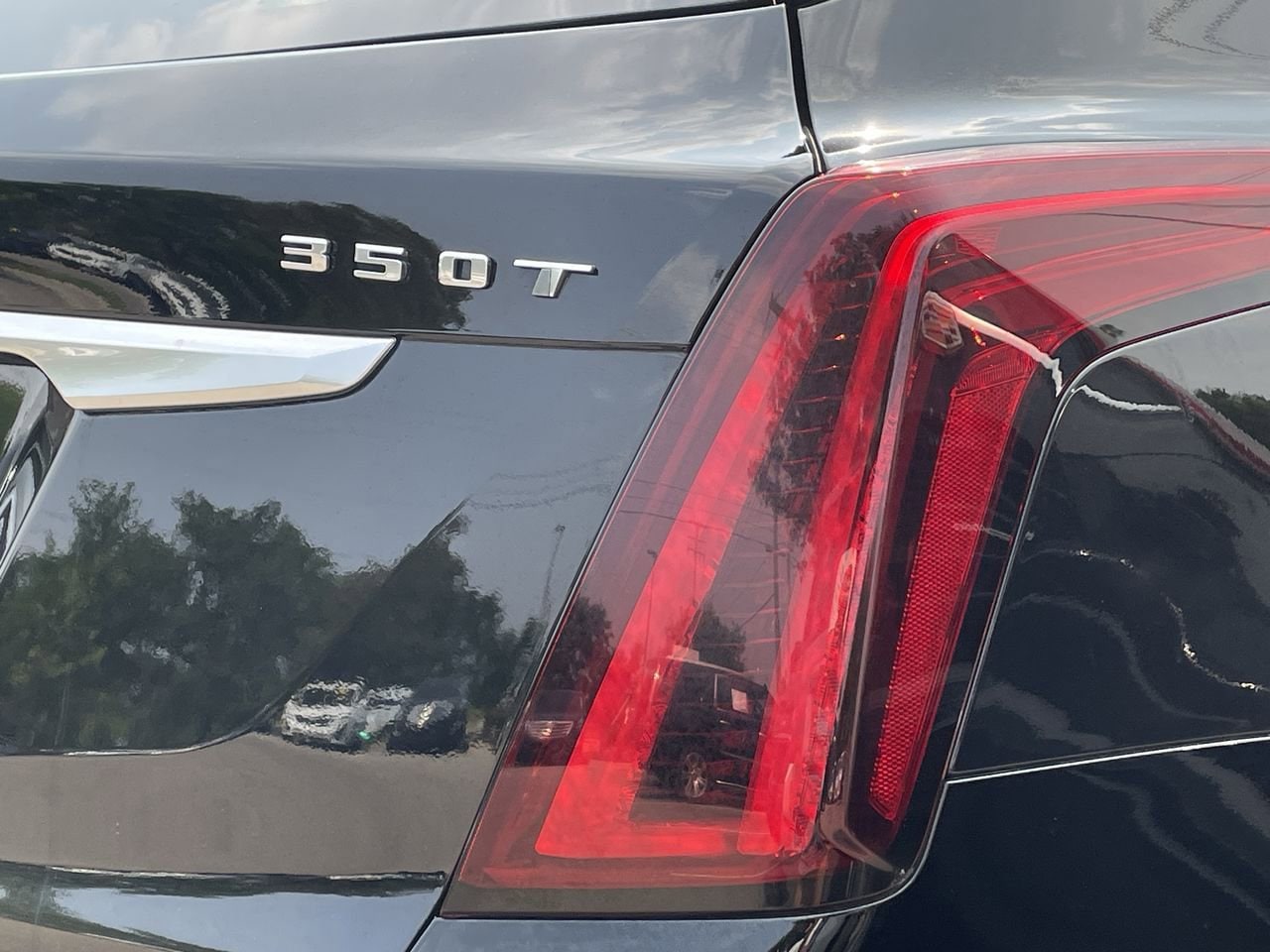 Thumbnail: 2023 Cadillac XT5 - 41
